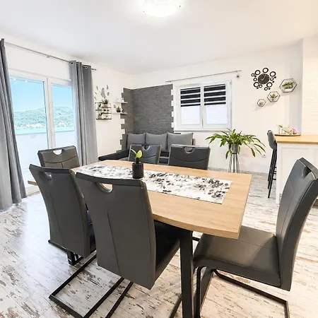 Apartament Gulic